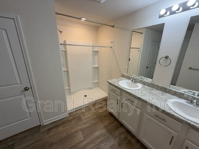Building Photo - 6474 Churchill Cir