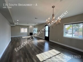 Building Photo - 134 S Broadway