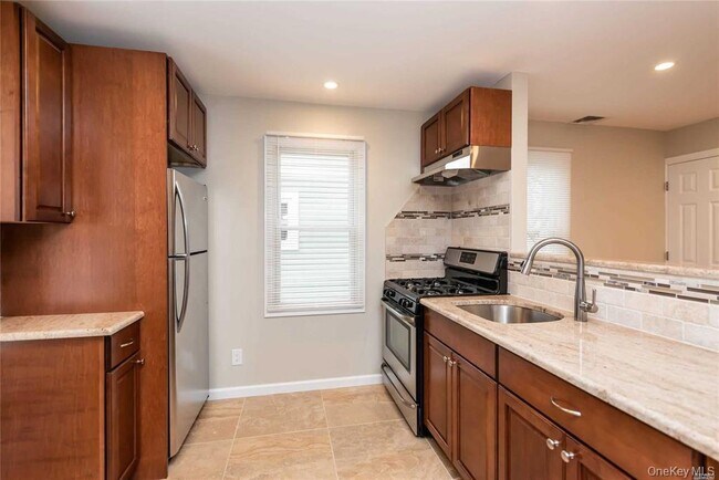 Building Photo - 9 Capitol Ave