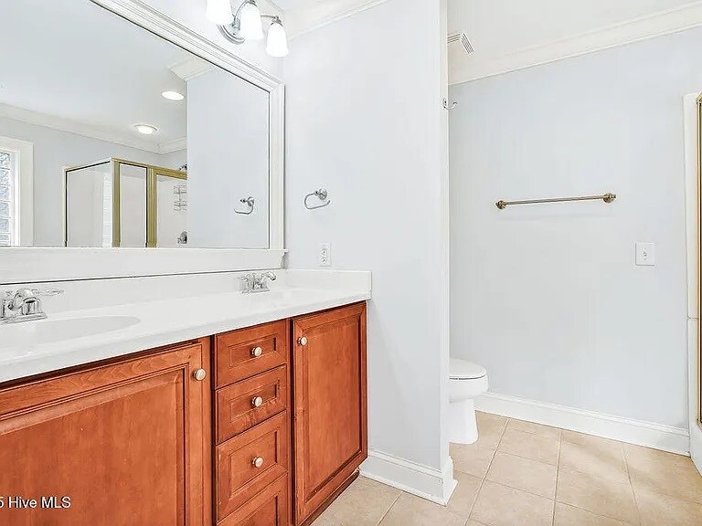 Building Photo - 3347 Jasper Pl