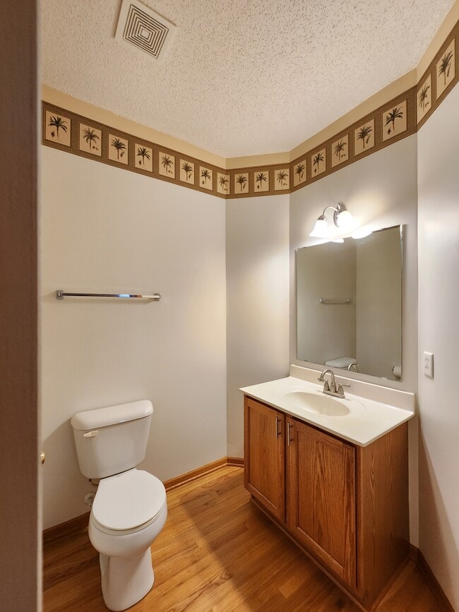 Building Photo - 13667 Couchtown Ave