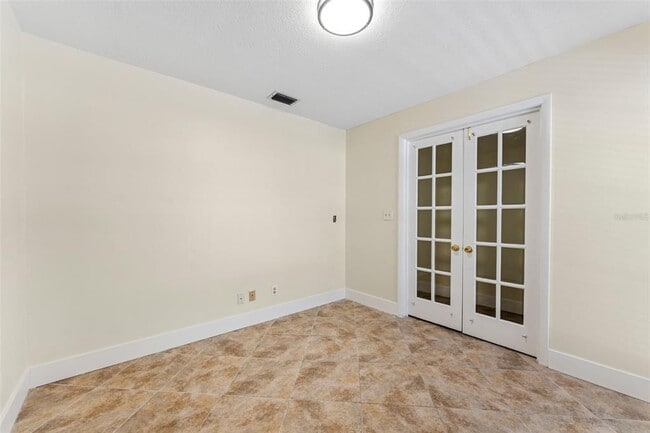 Building Photo - 16117 Rambling Vine Dr E