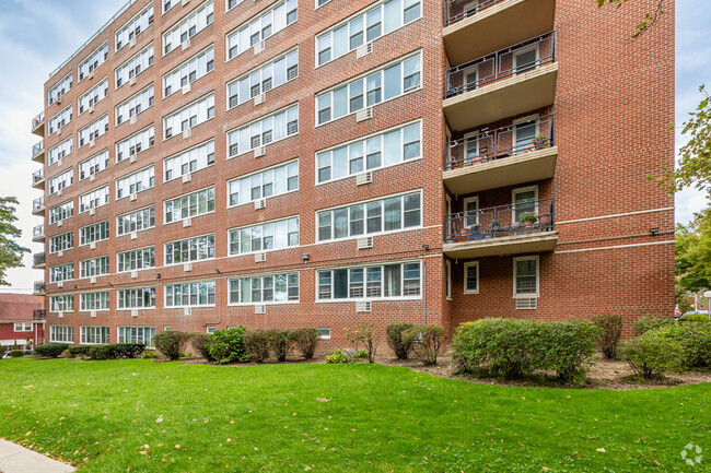 Building Photo - The Highlander Hall