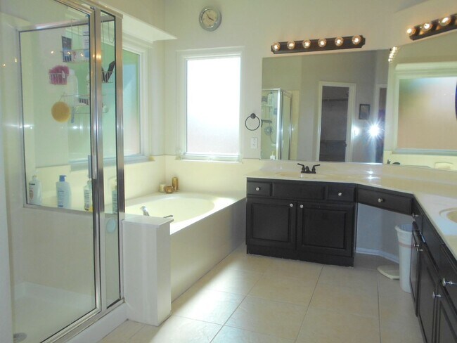 Building Photo - Stunning One-Story Home in Las Vegas!