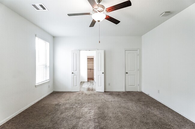 Building Photo - 9011 Beacon Mill Dr