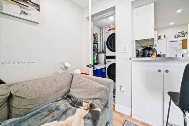 Building Photo - 5402 NW 25th Terrace