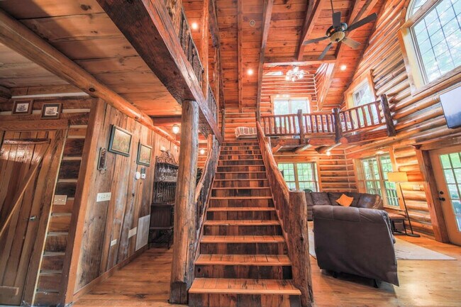 Building Photo - 195 Black Bear Dr