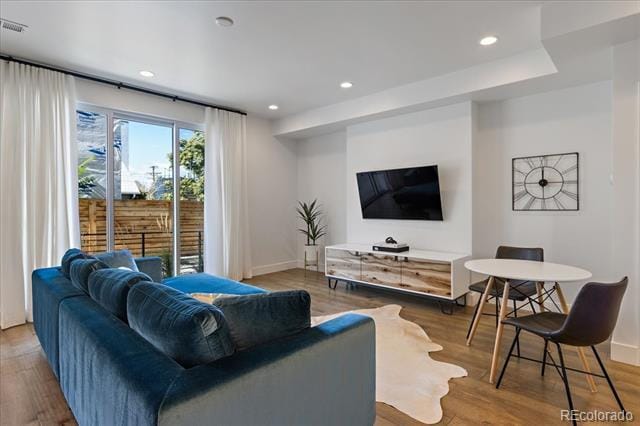 Building Photo - 2929 Lawrence St