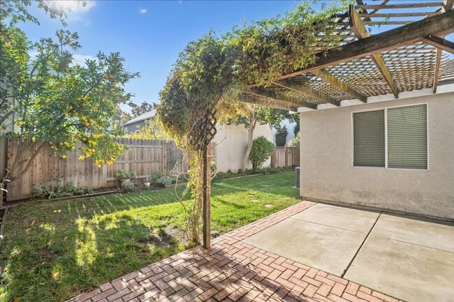 Building Photo - 3424 Babson Dr