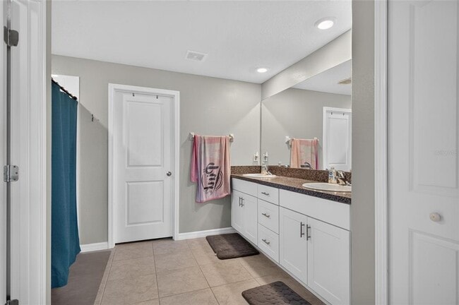 Building Photo - 5420 Leslie Canyon Dr