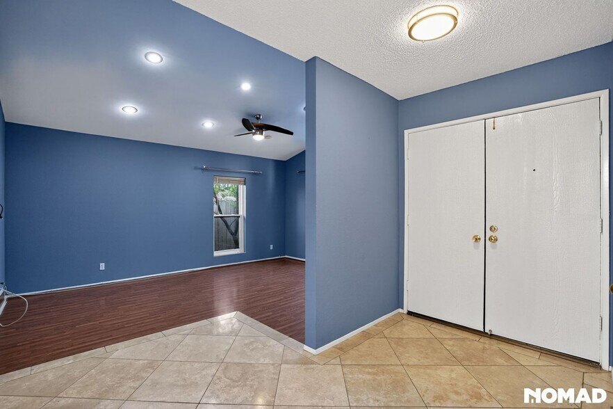 Building Photo - 23119 Valerio St