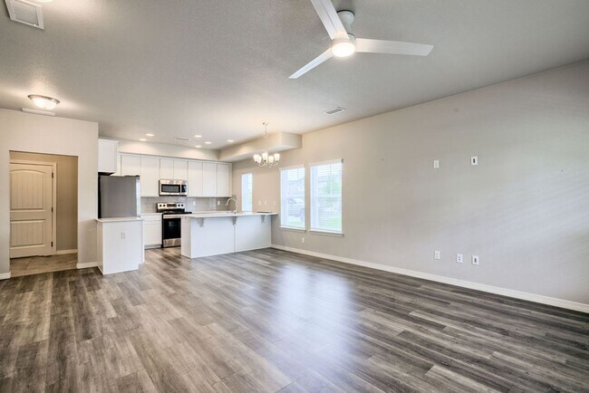 Building Photo - 1695 Grand Ave