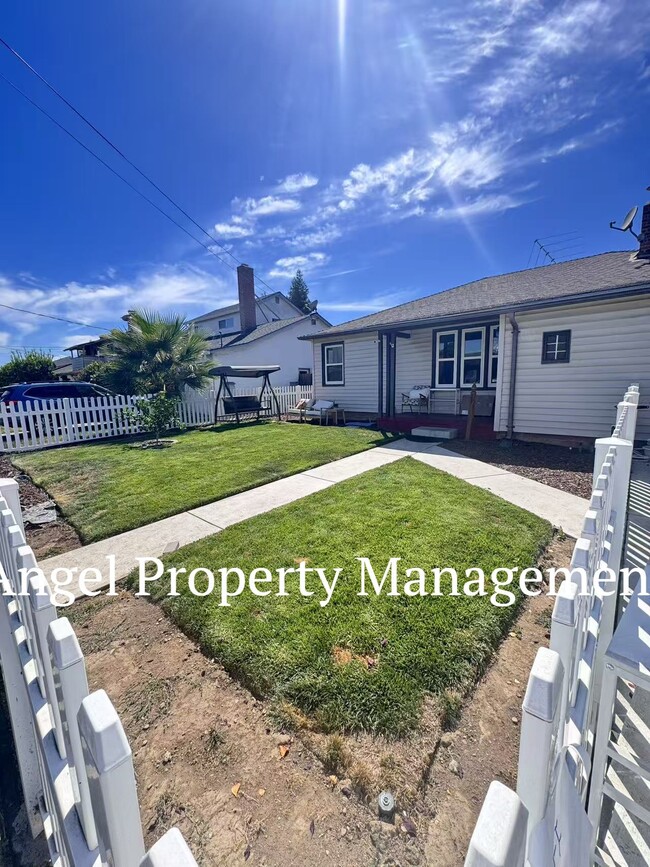 Building Photo - 435 Patton Ave