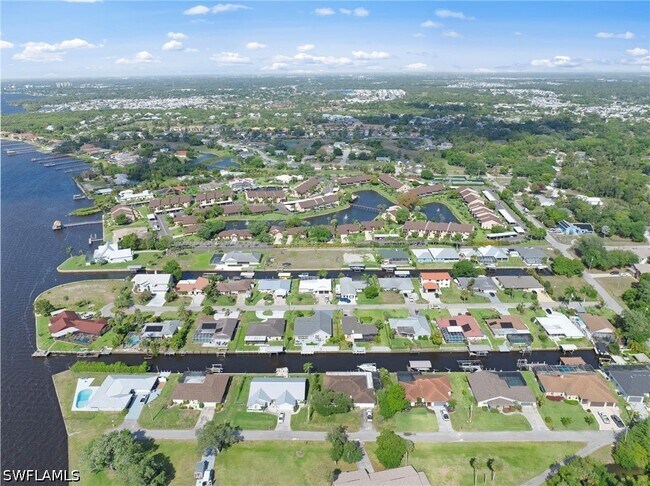 Building Photo - 7195 Reymoor Dr