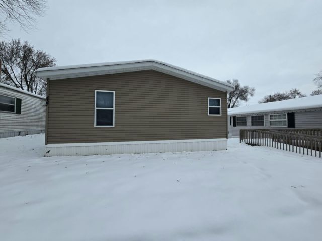 Building Photo - 437 Warbler Ln