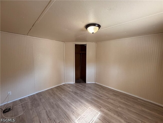 Building Photo - 7962 Breeze Dr