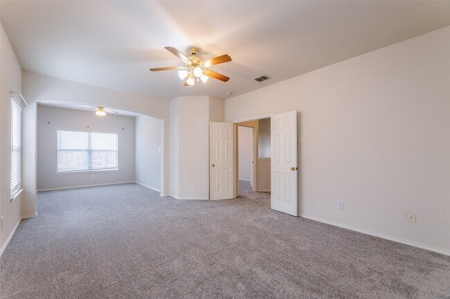 Building Photo - 8417 Robertson Dr