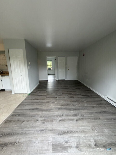 Building Photo - 142 Aspetuck Vlg
