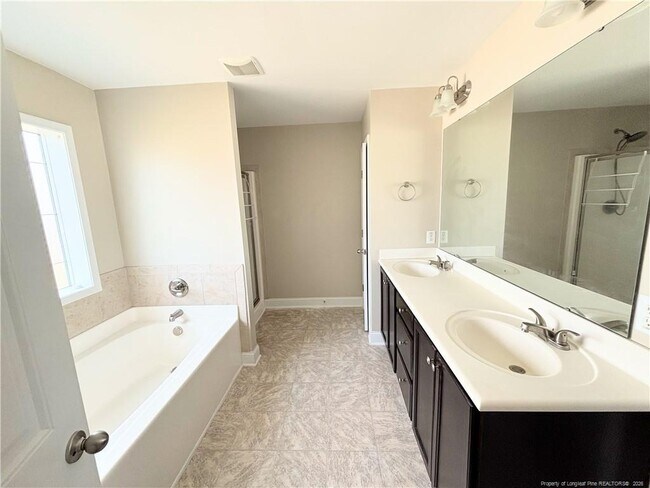 Building Photo - 951 Ronald Reagan Drive