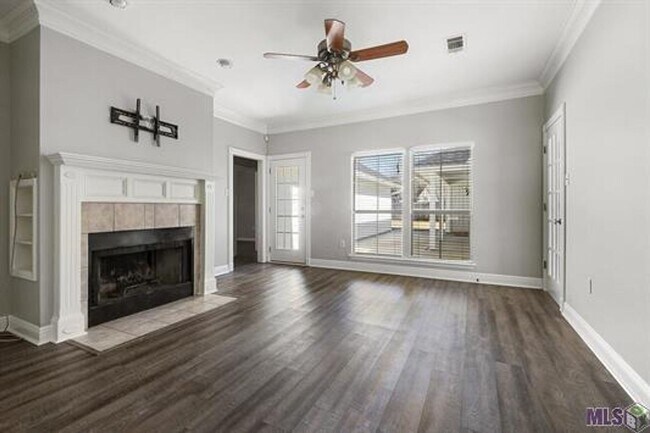 Building Photo - 4 Bedroom in Springlake Subdivision