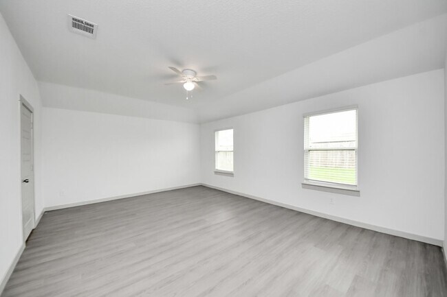 Building Photo - 7803 Golden Rubia Ln