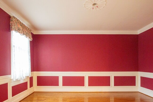 Building Photo - Elegant 4Bd/4Bth Brick Colonial