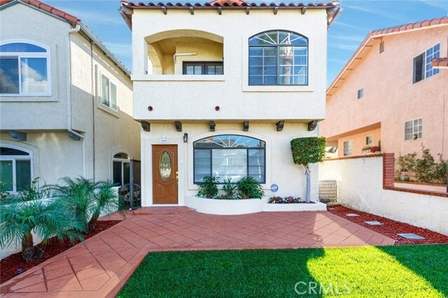 Building Photo - 1403 W Santa Cruz St
