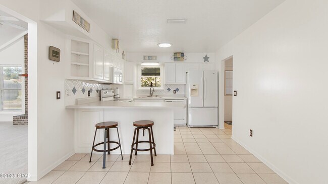 Building Photo - 6217 Wallace Rd