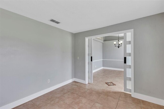 Building Photo - 7686 Pine Fork Dr