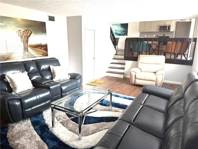 Building Photo - 5285 Mainstreet Park Dr