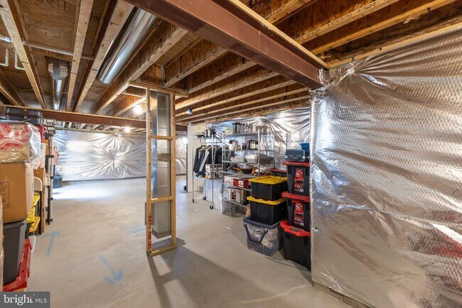 Building Photo - 124 Lenore Ln