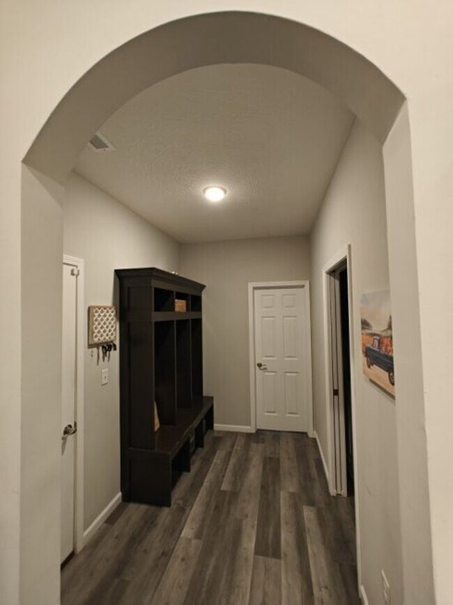 Building Photo - 4332 Foal Dr
