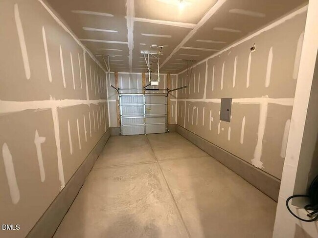 Building Photo - 209 Lily Patch Ln