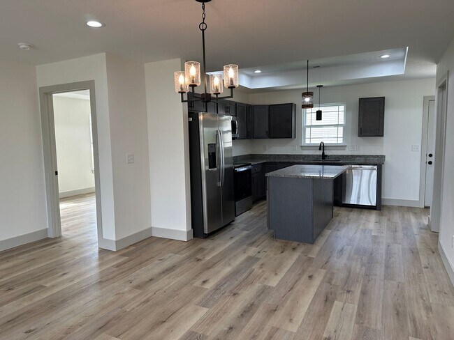 Building Photo - 3 Bedroom 2 Bath Built in 2025