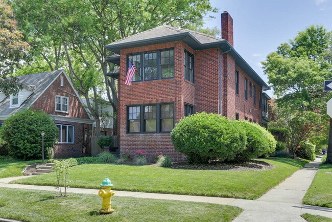 Building Photo - 1700 Claremont Ave