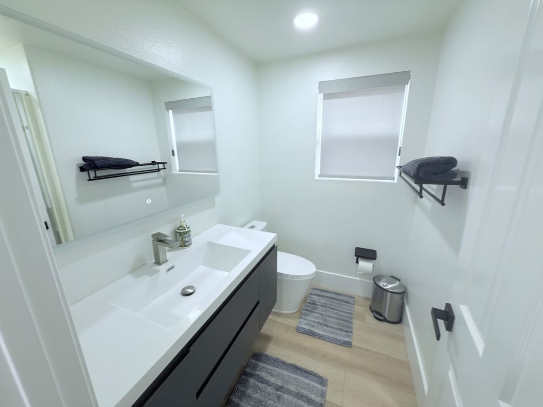 Building Photo - 7048 E Horizon Dr