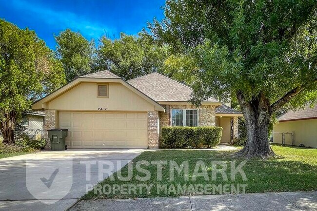 Primary Photo - 2407 Armadillo Dr