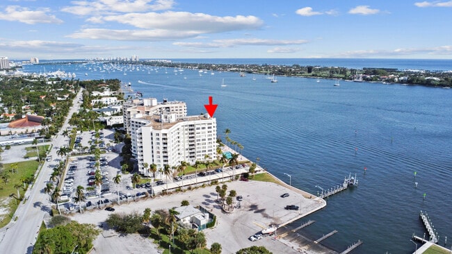 Building Photo - 2600 N Flagler Dr