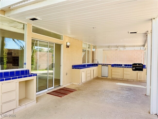 Building Photo - 2547 Serenity Hollow Dr