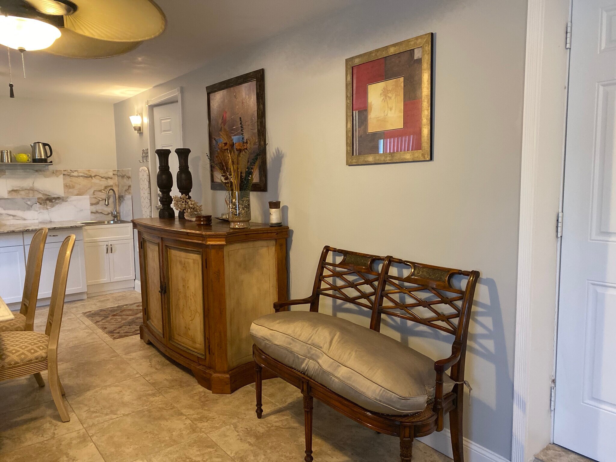 Building Photo - 493 Castle Dr