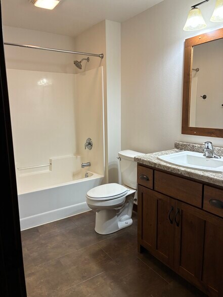 Building Photo - 2850 Swallowtail Ct