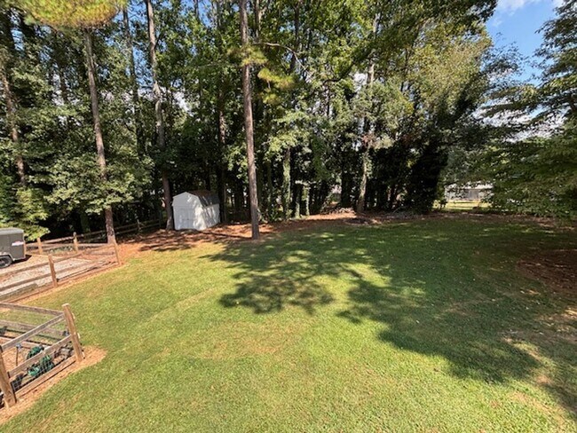 Building Photo - Beautifully Renovated 3-Bedroom, 2-Bath Ranch Home on Full Basement!