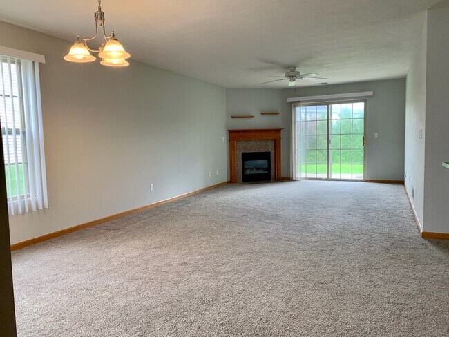 Building Photo - 964 Buckingham Ln