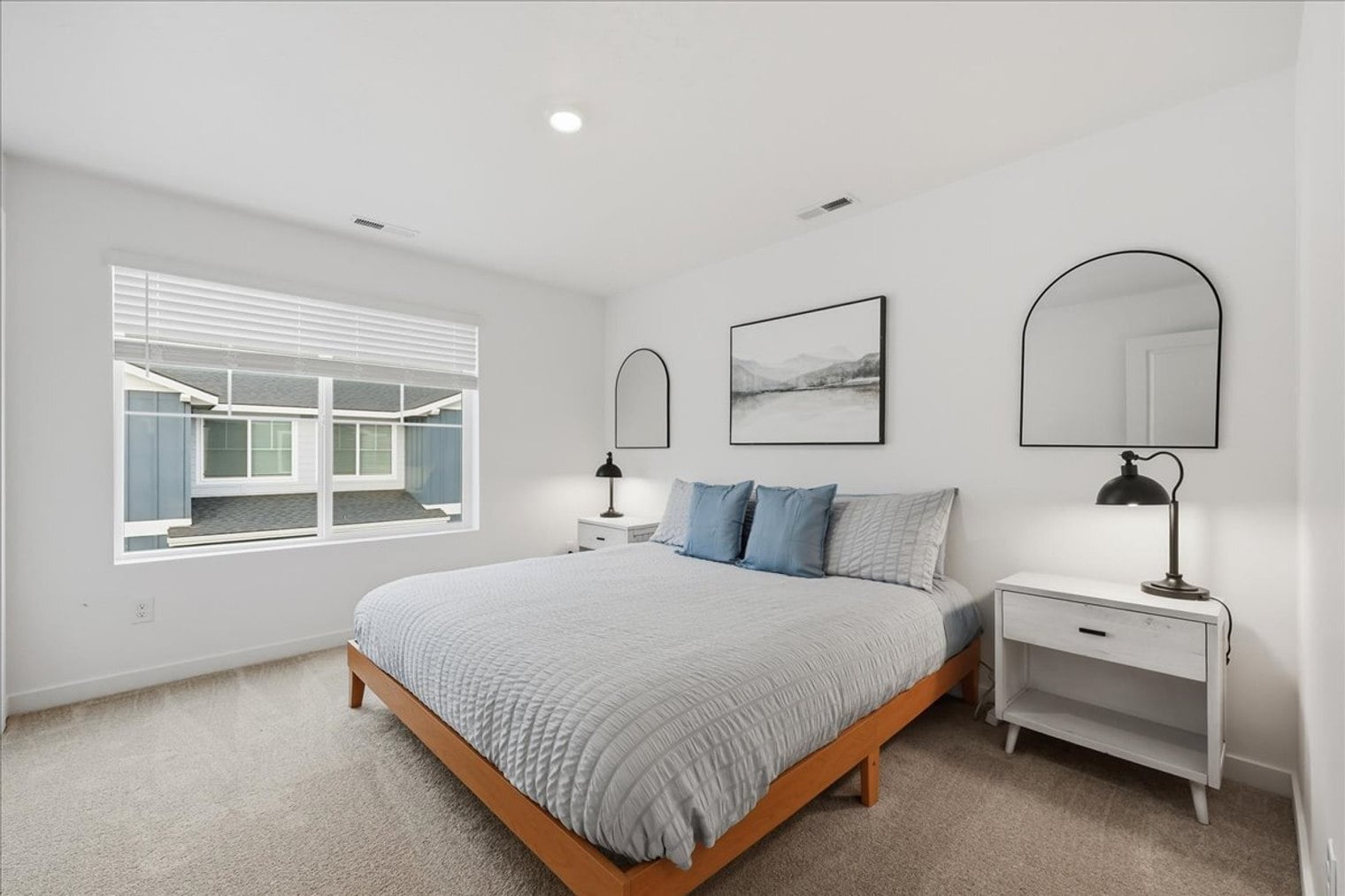 Building Photo - 4226 W Perspective St