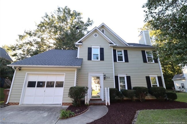 Primary Photo - 211 Amberglow Pl
