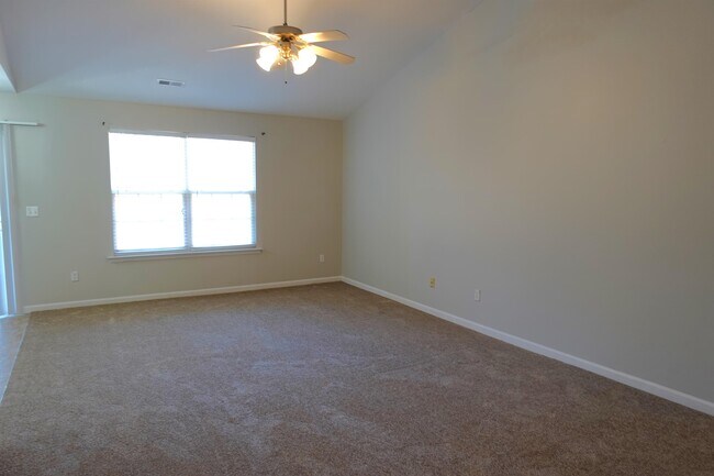 Building Photo - 139 Stockbridge Dr