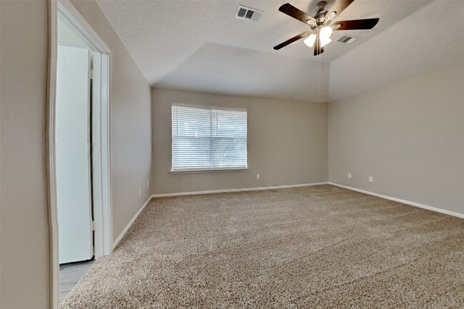 Building Photo - 17715 Seven Pines Dr