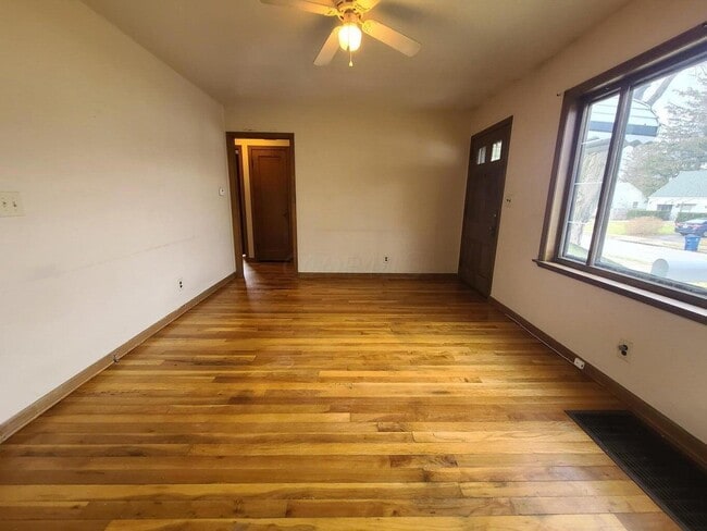 Building Photo - 1225 Lenore Ave