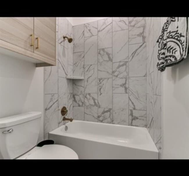 Building Photo - Gated Community - Beautiful, Spacious Home...
