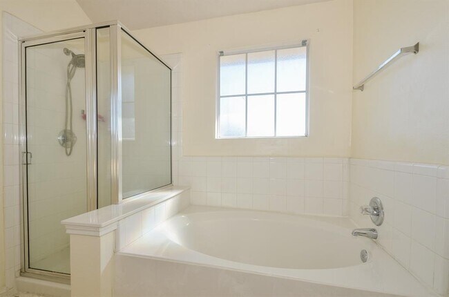 Building Photo - 15002 Turphin Way